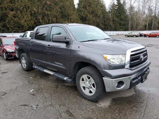 5TFDM5F13DX047751 - 2013 TOYOTA TUNDRA CREWMAX SR5 CHARCOAL photo 4