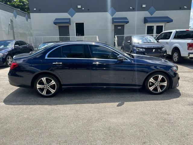 WDDZF4JB8JA371664 - 2018 MERCEDES-BENZ E 300 BLUE photo 13