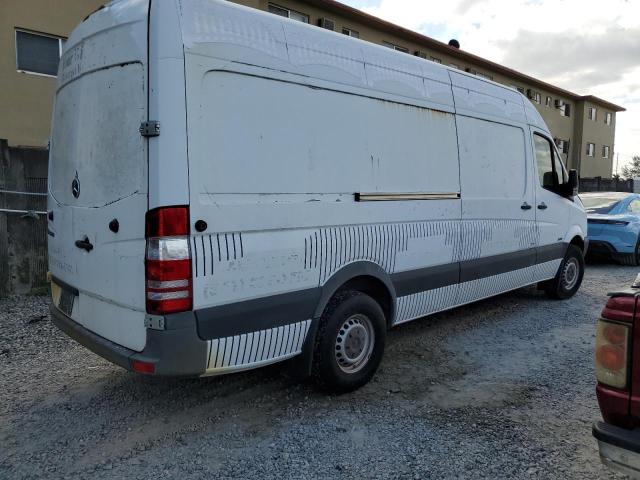 WD3PE8CC7D5749952 - 2013 MERCEDES-BENZ SPRINTER 2500 WHITE photo 3