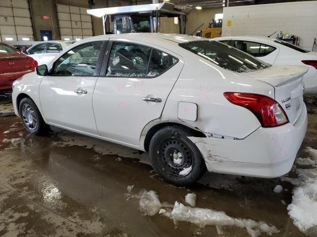 3N1CN7AP2HL805146 - 2017 NISSAN VERSA S WHITE photo 2