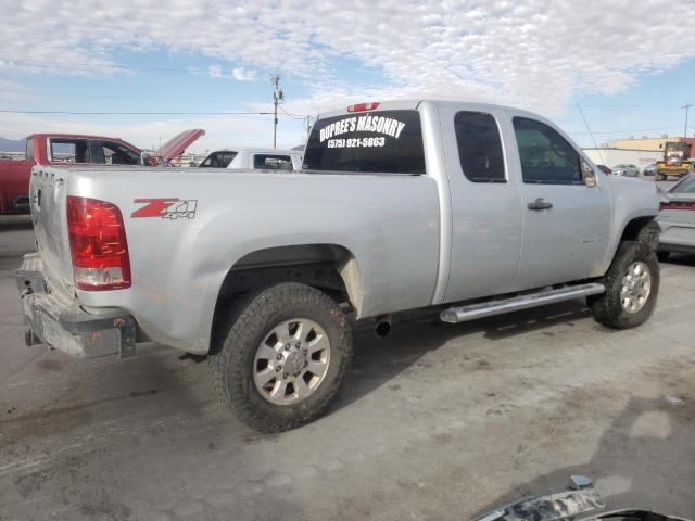 1GT220CG3DZ289887 - 2013 GMC SIERRA K2500 SLE SILVER photo 3