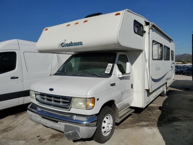 1FDXE45S32HB01633 - 2003 COACH PATHFINDER E450 SUPER DUTY CUTAWAY VAN WHITE photo 2