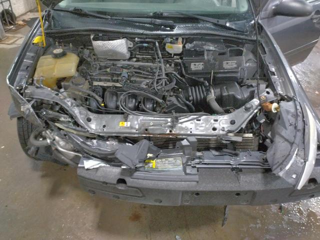 1FAHP34N86W160127 - 2006 FORD FOCUS ZX4 GRAY photo 11