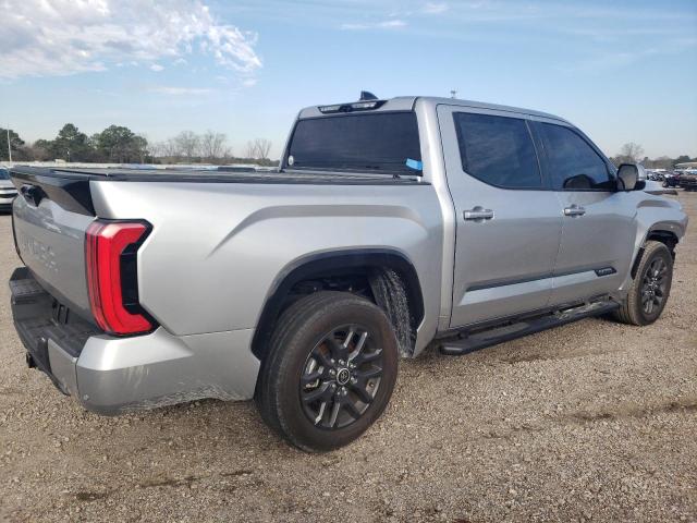 5TFNA5DB0PX075200 - 2023 TOYOTA TUNDRA CREWMAX PLATINUM Silber Foto 3