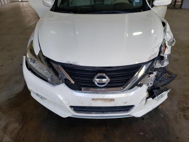 1N4AL3AP6HN311431 - 2017 NISSAN ALTIMA 2.5 WHITE photo 11