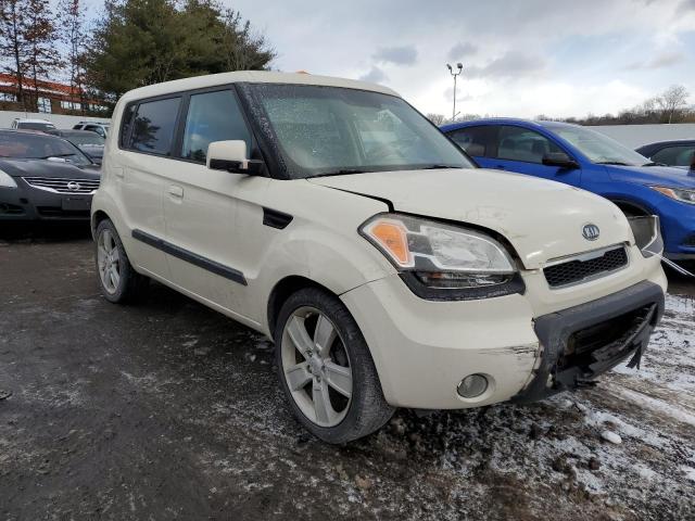 KNDJT2A29A7062223 - 2010 KIA SOUL + WHITE photo 4