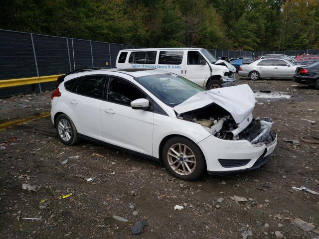 1FADP3K22GL287451 - 2016 FORD FOCUS SE WHITE photo 4