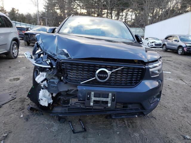 YV4162UM0N2751717 - 2022 VOLVO XC40 T5 R-DESIGN GRAY photo 5