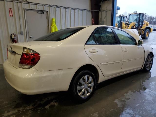 4T1BE32K85U428842 - 2005 TOYOTA CAMRY LE WHITE photo 3