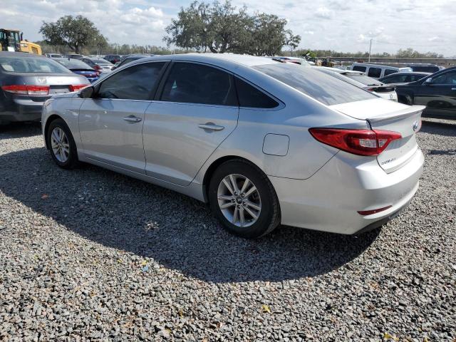 5NPE24AF3GH359060 - 2016 HYUNDAI SONATA SE SILVER photo 2