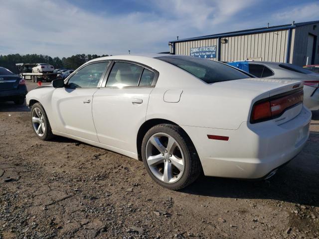 2B3CL3CG7BH590275 - 2011 DODGE CHARGER WHITE photo 2