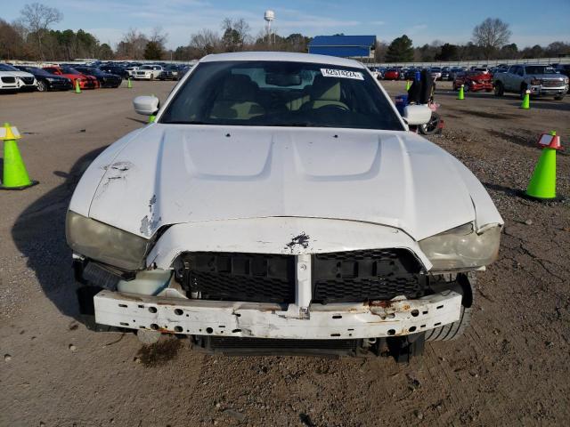 2B3CL3CG7BH590275 - 2011 DODGE CHARGER WHITE photo 5