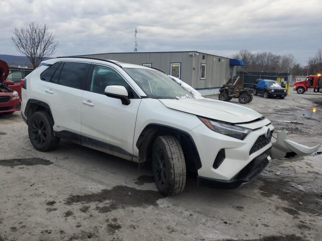 4T3T6RFV9NU104542 - 2022 TOYOTA RAV4 SE WHITE photo 4