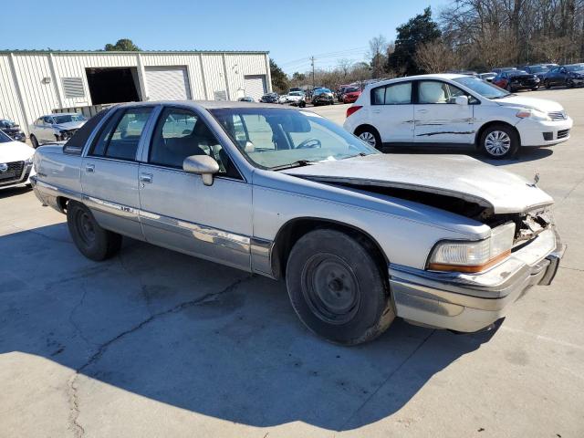 1G4BT5375PR410283 - 1993 BUICK ROADMASTER LIMITED SILVER photo 4