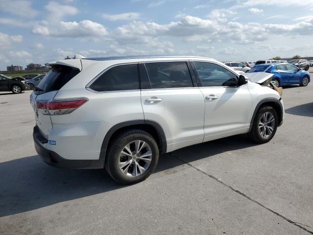 5TDKKRFH7FS054681 - 2015 TOYOTA HIGHLANDER XLE WHITE photo 3