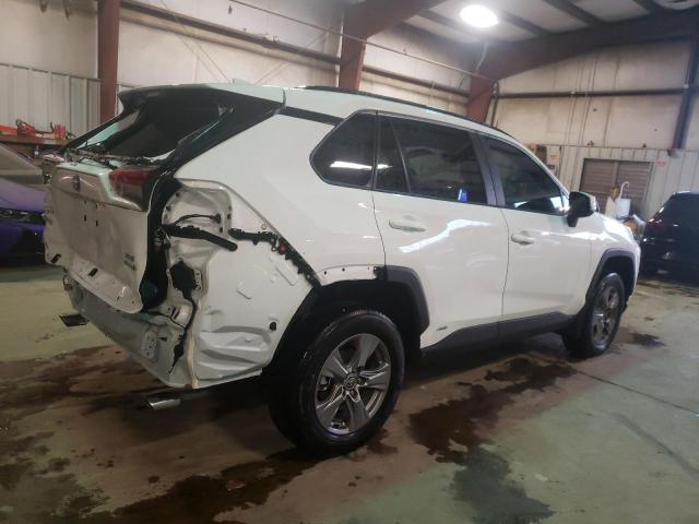 4T3RWRFV0RU110472 - 2024 TOYOTA RAV4 XLE WHITE photo 3