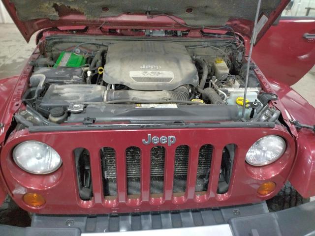 1C4BJWEG3CL117816 - 2012 JEEP WRANGLER U SAHARA RED photo 11