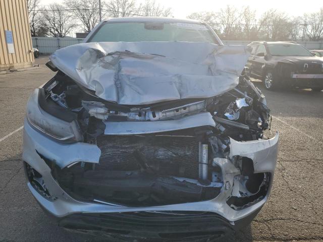 3GNCJKSB8JL386540 - 2018 CHEVROLET TRAX LS SILVER photo 5