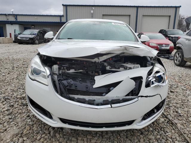 2G4GL5EX6F9139228 - 2015 BUICK REGAL WHITE photo 5