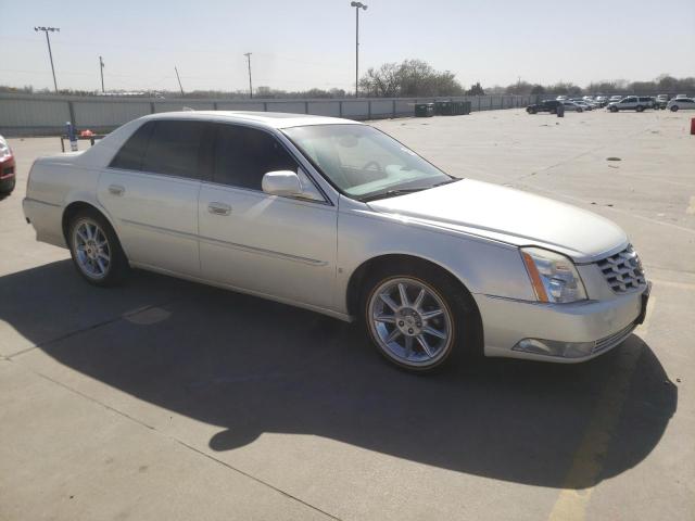 1G6KD5EY6AU113585 - 2010 CADILLAC DTS LUXURY COLLECTION BEIGE photo 4