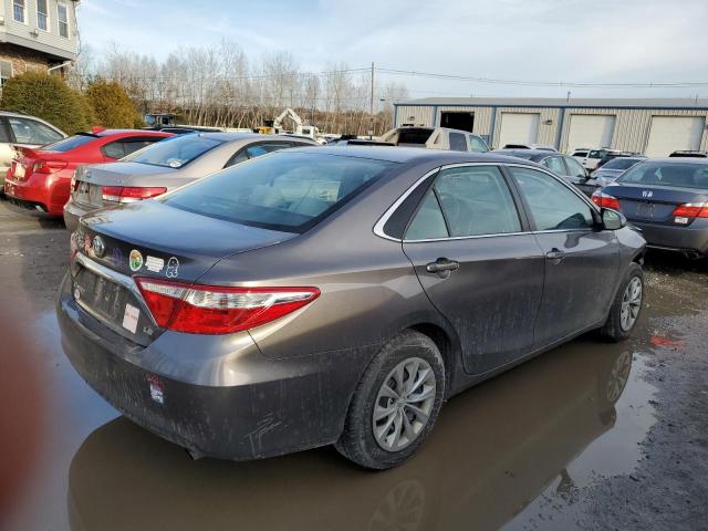 4T1BF1FK7HU364020 - 2017 TOYOTA CAMRY LE GRAY photo 3