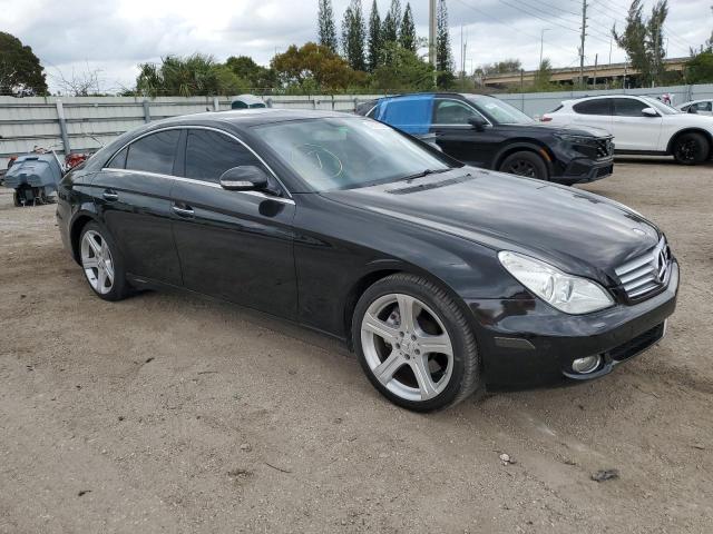 WDDDJ72X97A102294 - 2007 MERCEDES-BENZ CLS 550 BLACK photo 4