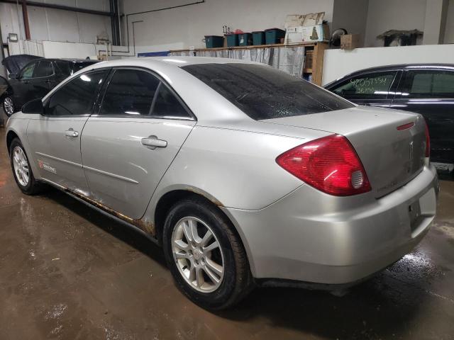 1G2ZG528X54111064 - 2005 PONTIAC G6 SILVER photo 2