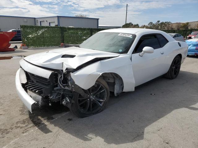 2C3CDZAGXJH183488 - 2018 DODGE CHALLENGER SXT WHITE photo 1