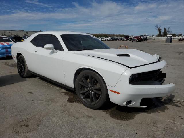 2C3CDZAGXJH183488 - 2018 DODGE CHALLENGER SXT WHITE photo 4