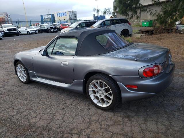 JM1NB353420225917 - 2002 MAZDA MX-5 MIATA BASE GRAY photo 2