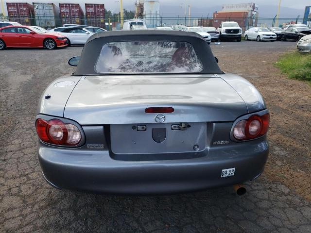 JM1NB353420225917 - 2002 MAZDA MX-5 MIATA BASE GRAY photo 6