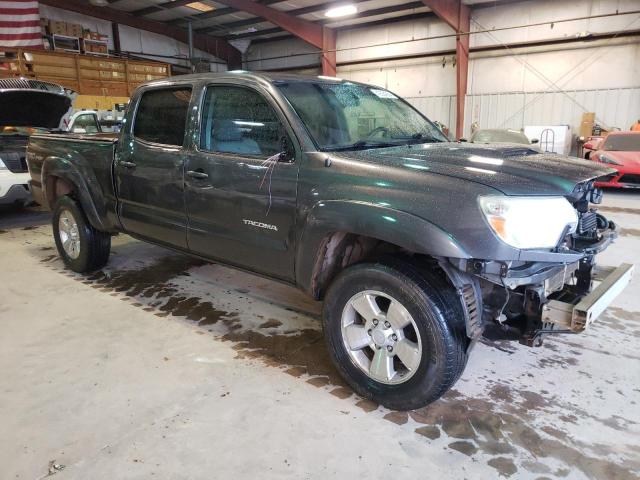 3TMMU4FN8FM085899 - 2015 TOYOTA TACOMA DOUBLE CAB LONG BED GRAY photo 4