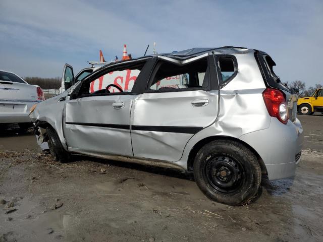 KL1TD6DE1BB213158 - 2011 CHEVROLET AVEO LS SILVER photo 2