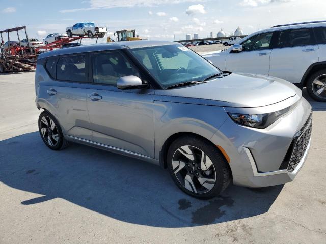 KNDJ53AU6P7869387 - 2023 KIA SOUL GT LINE GRAY photo 4