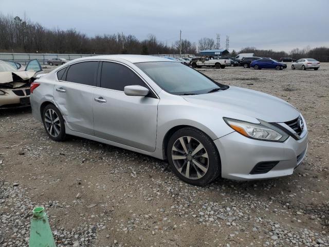 1N4AL3AP8GN325359 - 2016 NISSAN ALTIMA 2.5 SILVER photo 4