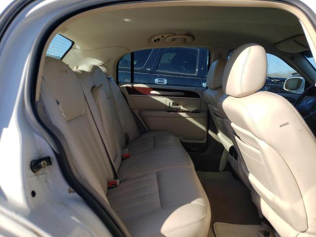1LNHM81W63Y699676 - 2003 LINCOLN TOWN CAR EXECUTIVE WHITE photo 10