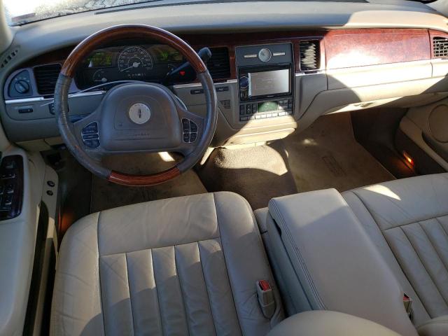 1LNHM81W63Y699676 - 2003 LINCOLN TOWN CAR EXECUTIVE WHITE photo 8