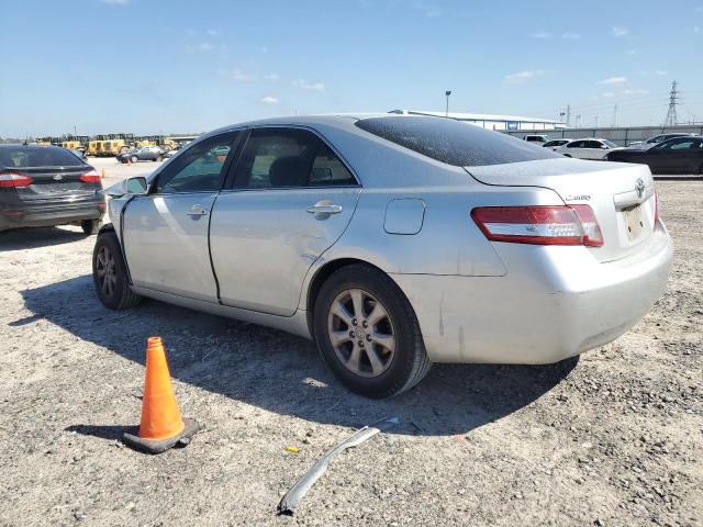 4T4BF3EK2BR143371 - 2011 TOYOTA CAMRY BASE SILVER photo 2