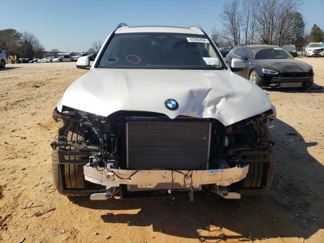 5UX23EM03P9R02119 - 2023 BMW X7 XDRIVE40I WHITE photo 5