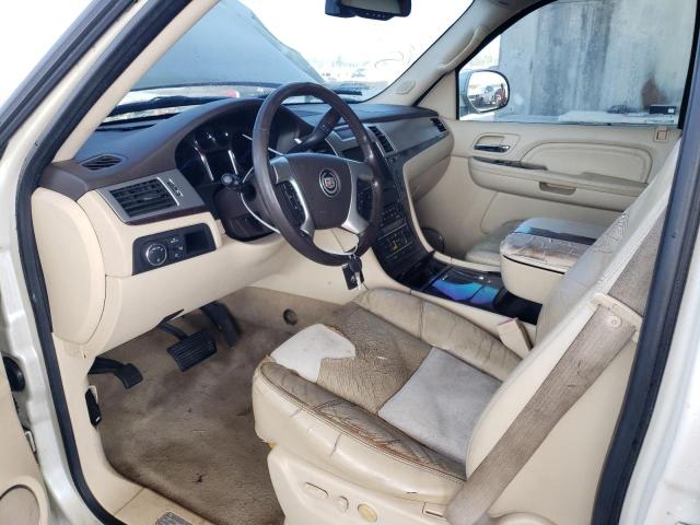 1GYFC66858R232421 - 2008 CADILLAC ESCALADE ESV WHITE photo 7