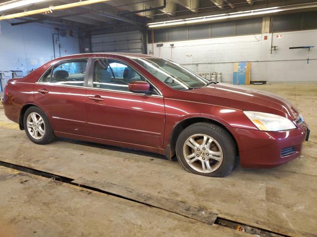 1HGCM56396A103017 - 2006 HONDA ACCORD SE BURGUNDY photo 4