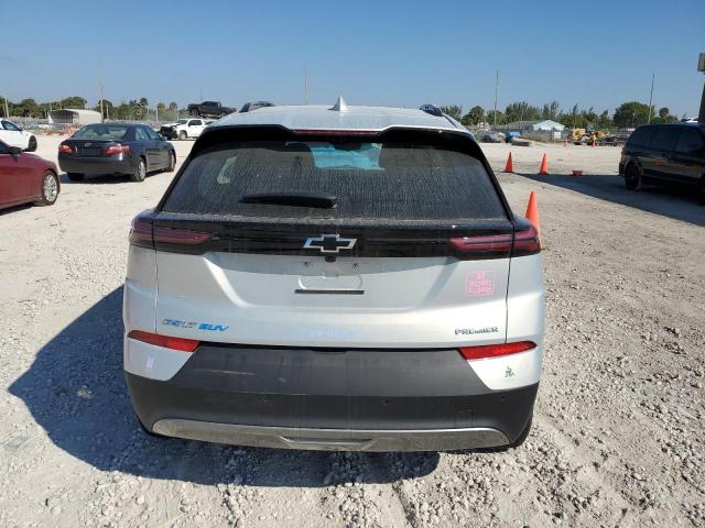 1G1FZ6S06N4129563 - 2022 CHEVROLET BOLT EUV PREMIER SILVER photo 6