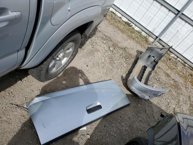 5TELU42NX5Z112748 - 2005 TOYOTA TACOMA DOUBLE CAB 银色 照片 12