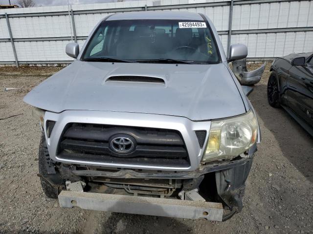 5TELU42NX5Z112748 - 2005 TOYOTA TACOMA DOUBLE CAB 银色 照片 5