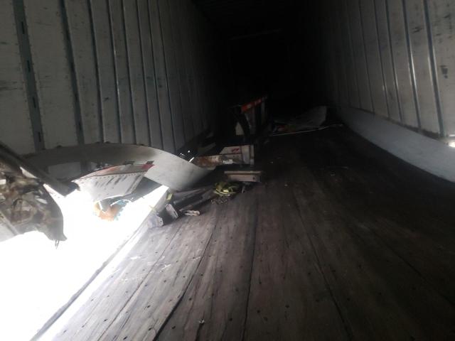 1UYVS2534GG593704 - 2016 UTILITY VS2DX WHITE photo 5