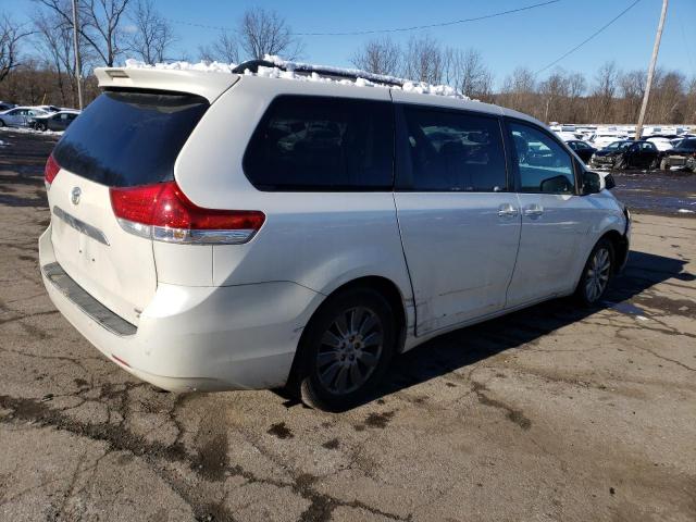 5TDDK3DCXBS005532 - 2011 TOYOTA SIENNA XLE WHITE photo 3