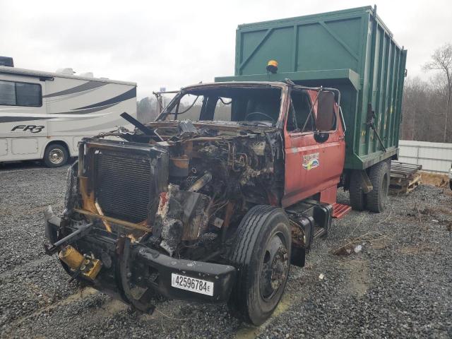 1FDNF80C2SVA77337 - 1995 FORD F800 RED photo 2