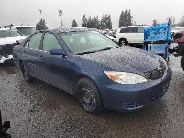 JTDBE32K540276139 - 2004 TOYOTA CAMRY LE BLUE photo 4