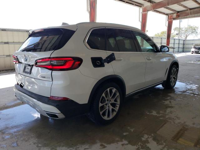 5UXCR4C01M9G60458 - 2021 BMW X5 SDRIVE 40I WHITE photo 3