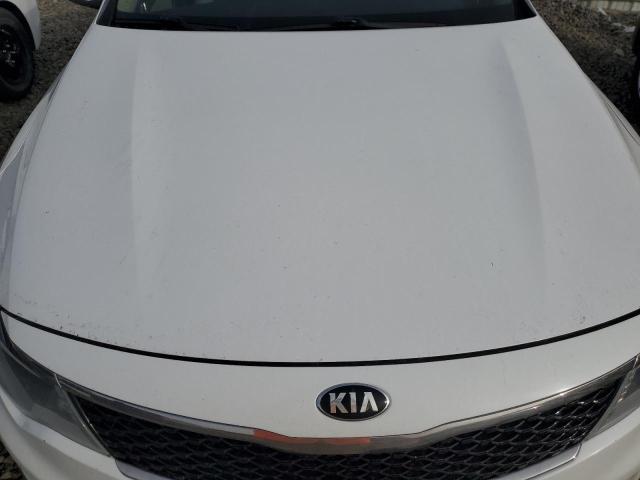 5XXGT4L35GG073666 - 2016 KIA OPTIMA LX WHITE photo 11